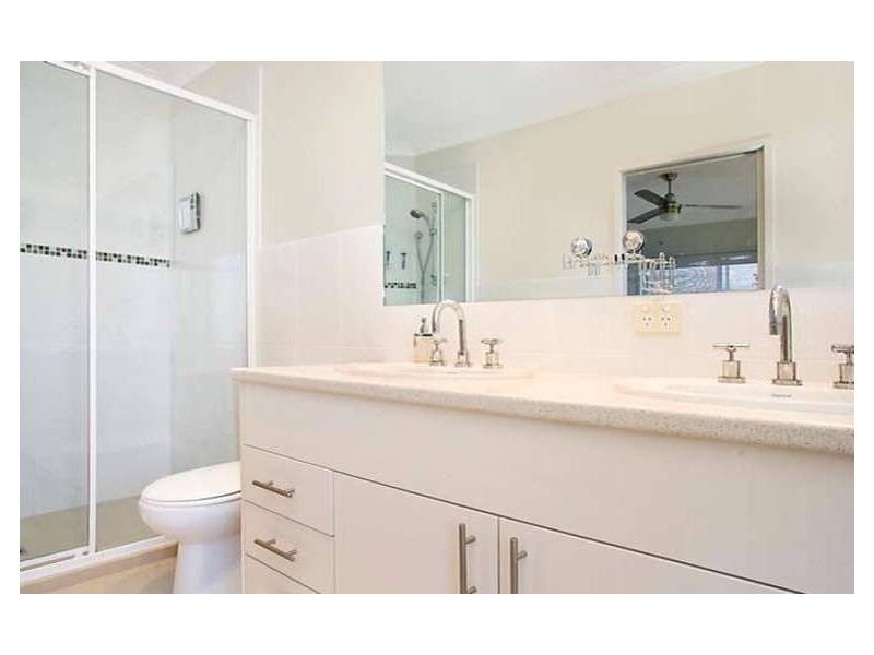 2/83 Tahiti Avenue, Palm Beach QLD 4221