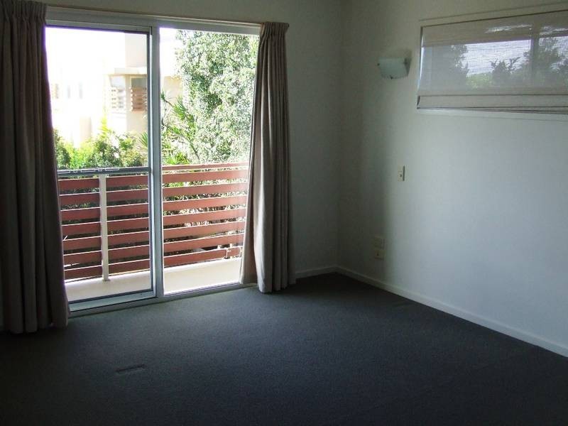 2/83 Tahiti Avenue, Palm Beach QLD 4221