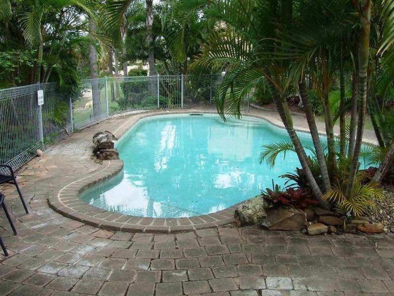 1/40 Sunbird Street, Burleigh Waters QLD 4220