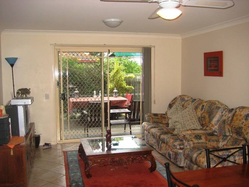 2/132 Cypress Terrace, Palm Beach QLD 4221