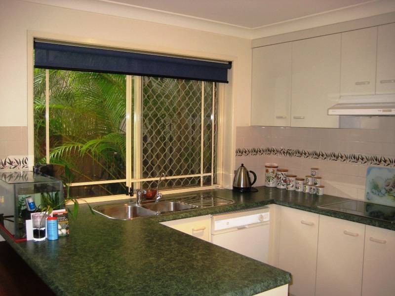 2/132 Cypress Terrace, Palm Beach QLD 4221