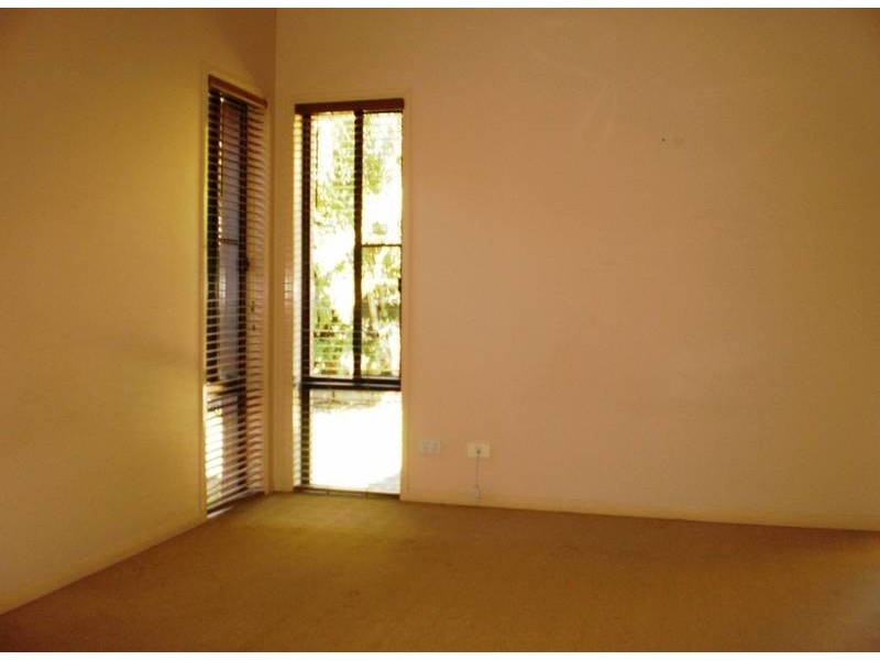 6 Lantau Crescent, Varsity Lakes QLD 4227