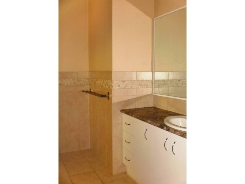 6 Lantau Crescent, Varsity Lakes QLD 4227