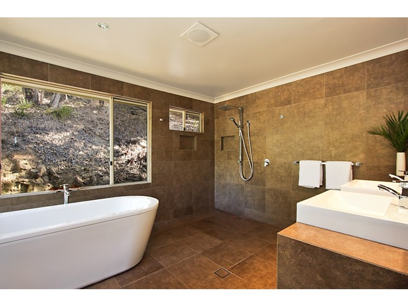 208 Tierney Drive, Currumbin Waters QLD 4223