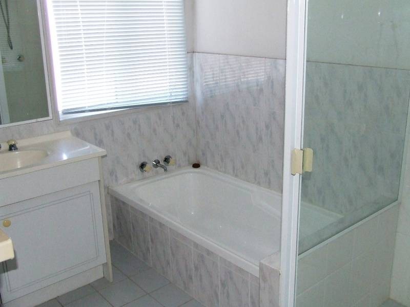 3/255 Christine Avenue, Varsity Lakes QLD 4227