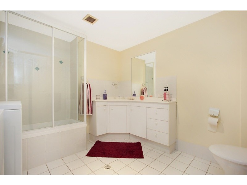 4/32 East Streeet, Burleigh Heads QLD 4220