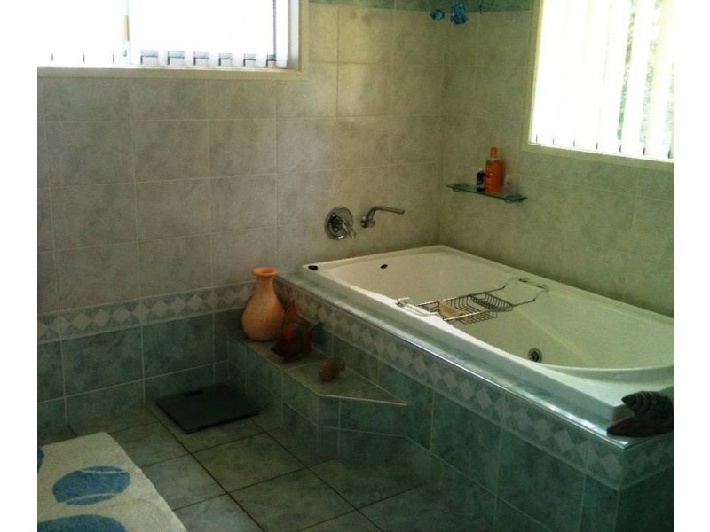 22 Westari Court, Currumbin Waters QLD 4223