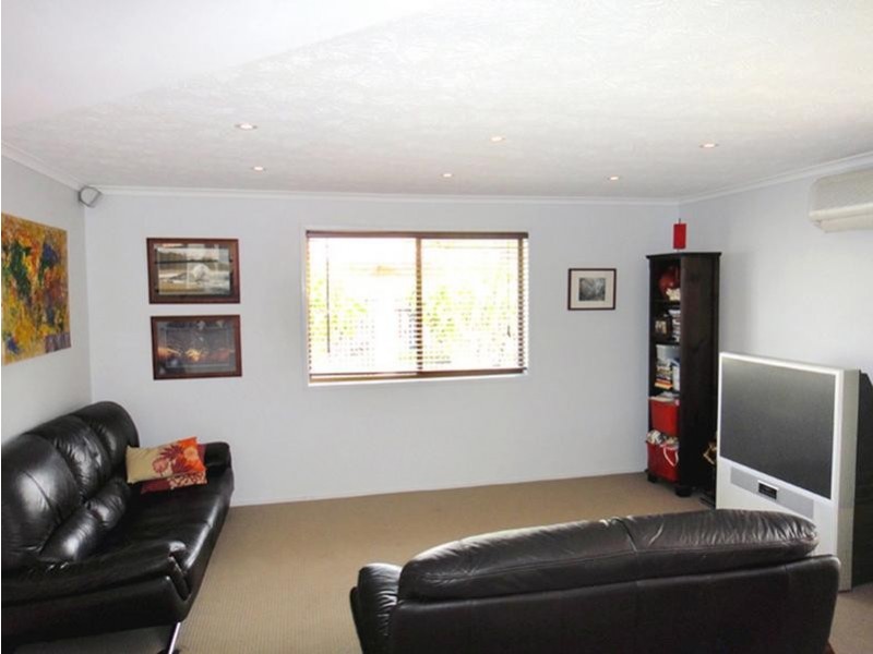 18 Ware Drive, Currumbin Waters QLD 4223