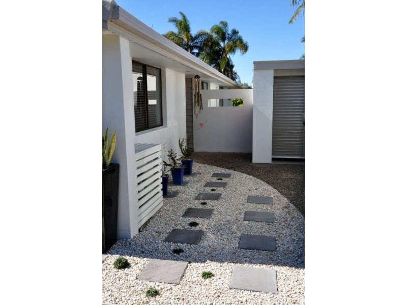 18 Ware Drive, Currumbin Waters QLD 4223