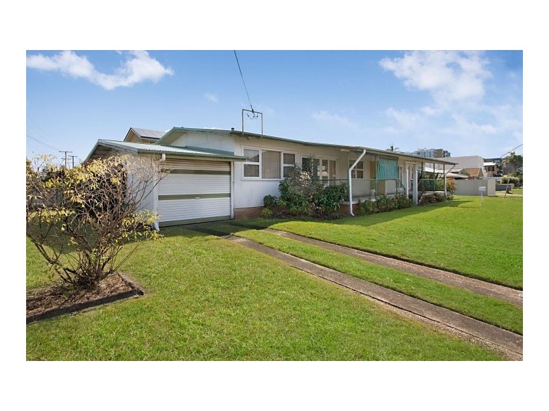 51 Fourth Avenue, Palm Beach QLD 4221