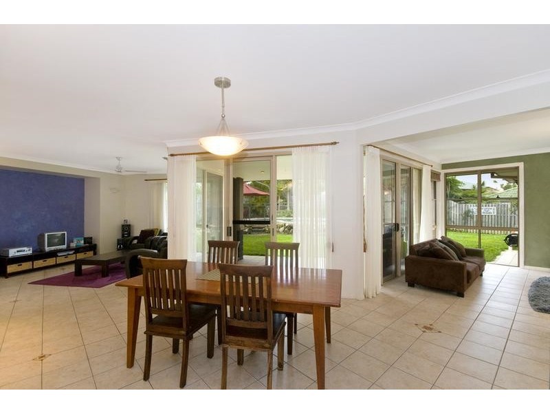 60 Baekea Drive, Elanora QLD 4221