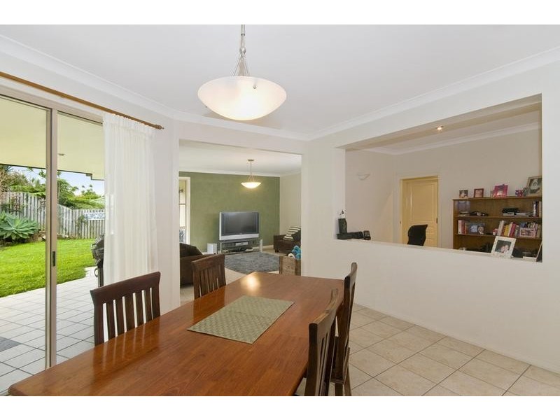 60 Baekea Drive, Elanora QLD 4221