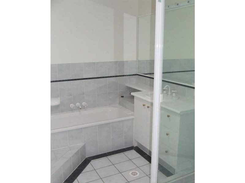 2/15 Janal Place, Currumbin Waters QLD 4223