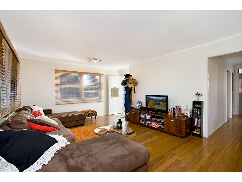 17 Allawah Avenue, Palm Beach QLD 4221