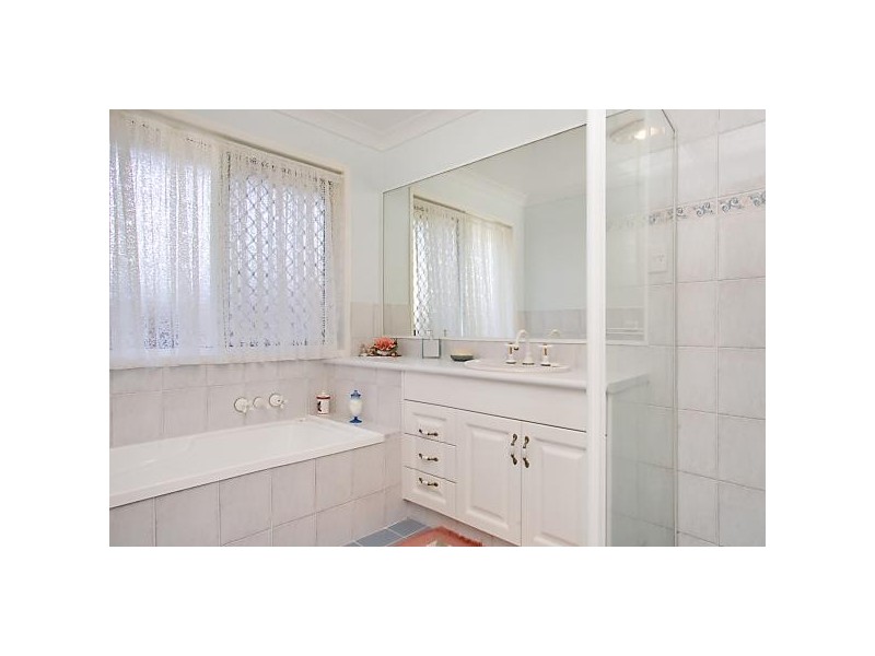 117 Bienvenue Drive, Currumbin Waters QLD 4223