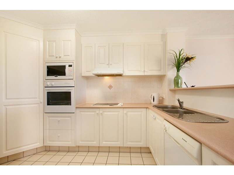 18/1198 Gold Coast Highway, Palm Beach QLD 4221