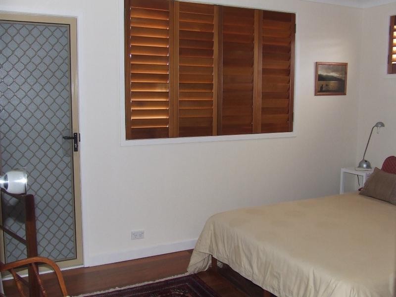 4 Denawen Street, Palm Beach QLD 4221