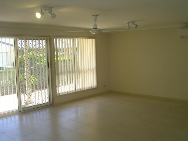 2/4 Itong Place, Currumbin Waters QLD 4223