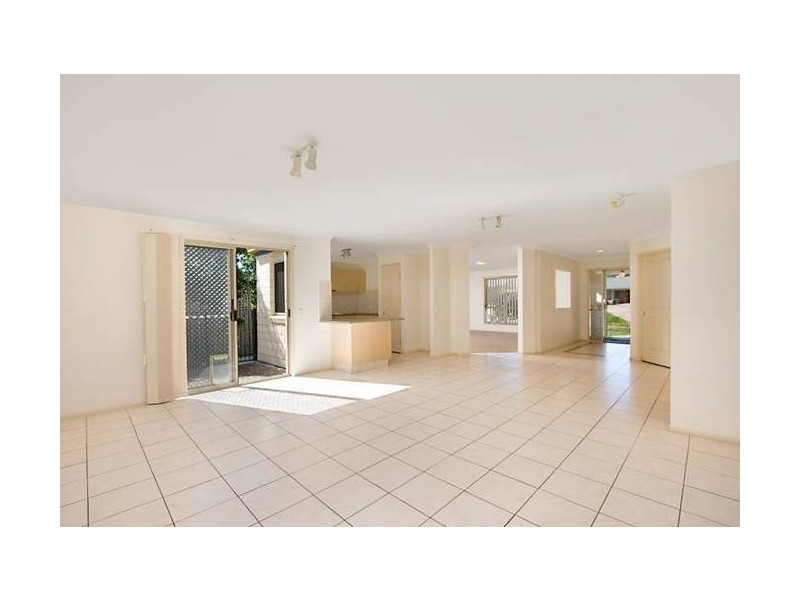 21 Laurina Court, Elanora QLD 4221