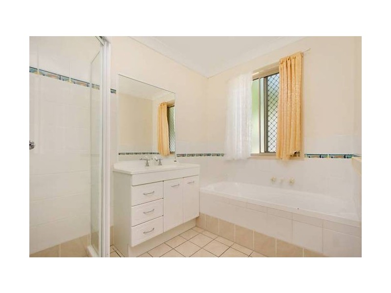 21 Laurina Court, Elanora QLD 4221