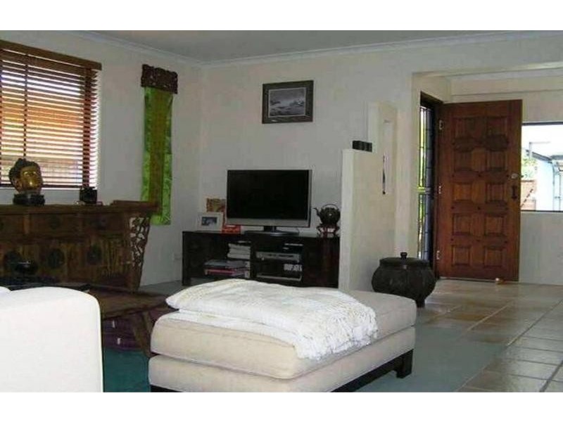 24 Cypress Terrace, Palm Beach QLD 4221
