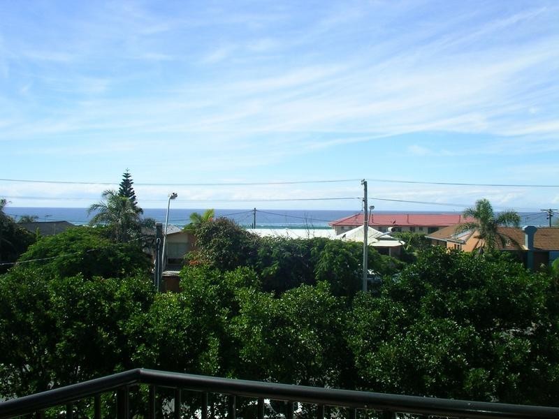 9/1266 Gold Coast Highway, Palm Beach QLD 4221