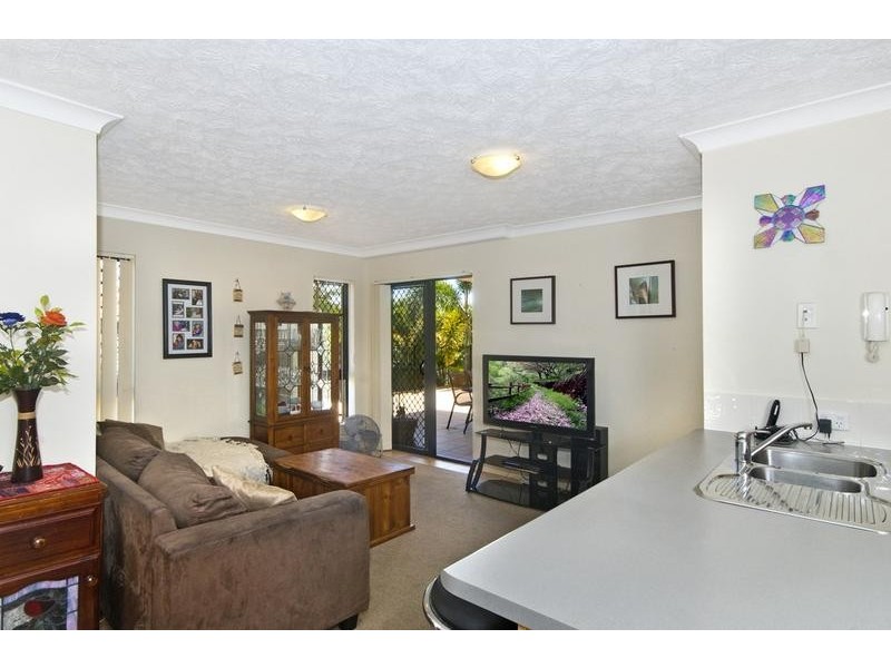 8/79-83 Townson Avenue, Palm Beach QLD 4221