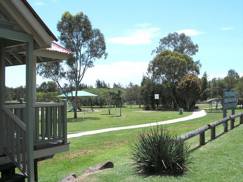 42 Tussock Crescent, Elanora QLD 4221