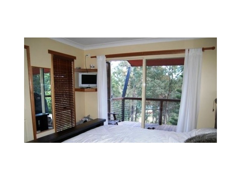 27 Fenton Drive, Tallebudgera QLD 4228