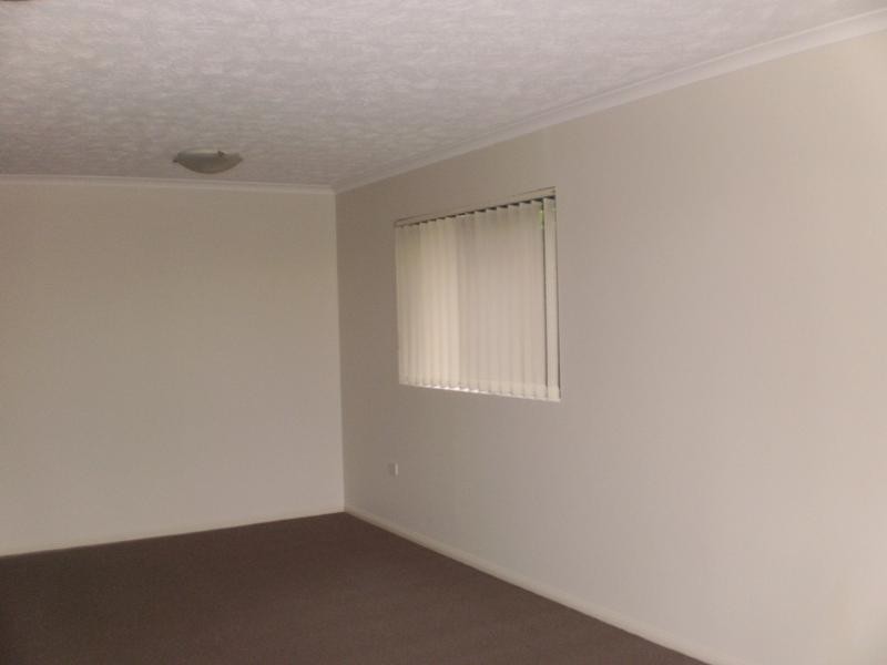 4/2 Brake Street, Burleigh Heads QLD 4220