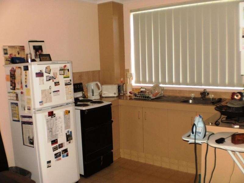 4/5 Rolan Court, Palm Beach QLD 4221