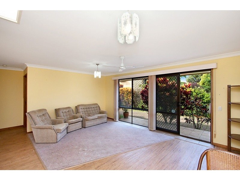 2/32 Guineas Creek Road, Currumbin Waters QLD 4223