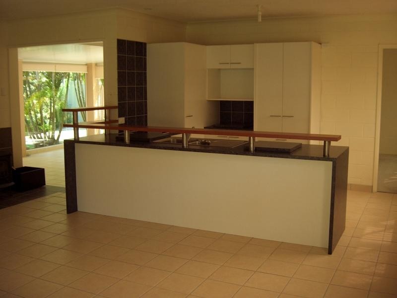 1/6 Wisteria Court, Tallebudgera Valley QLD 4228