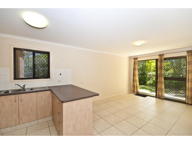 2/7 Tallebudgera Drive, Palm Beach QLD 4221