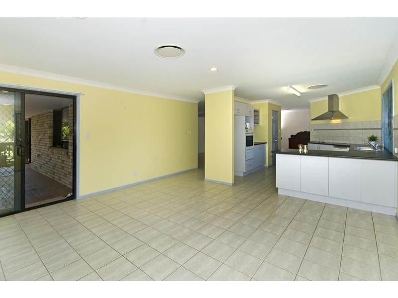 64 Forest Drive, Elanora QLD 4221