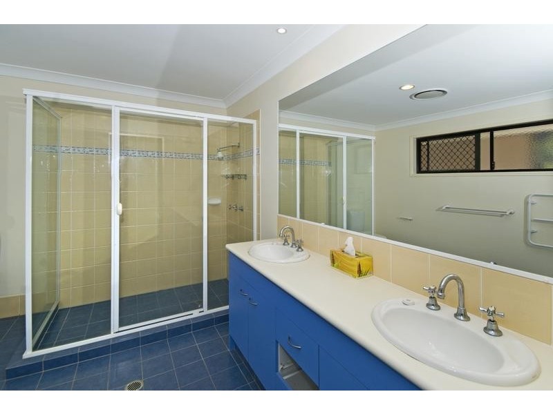 64 Forest Drive, Elanora QLD 4221