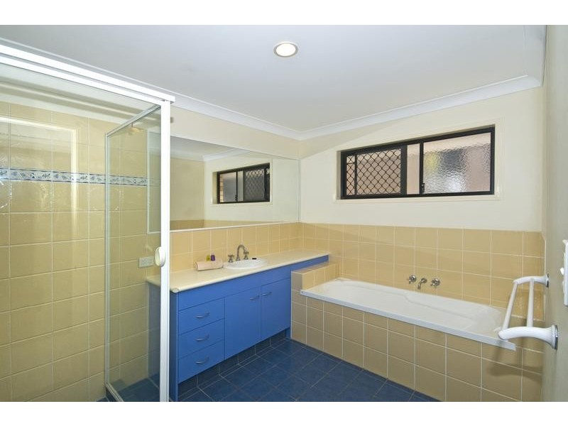 64 Forest Drive, Elanora QLD 4221