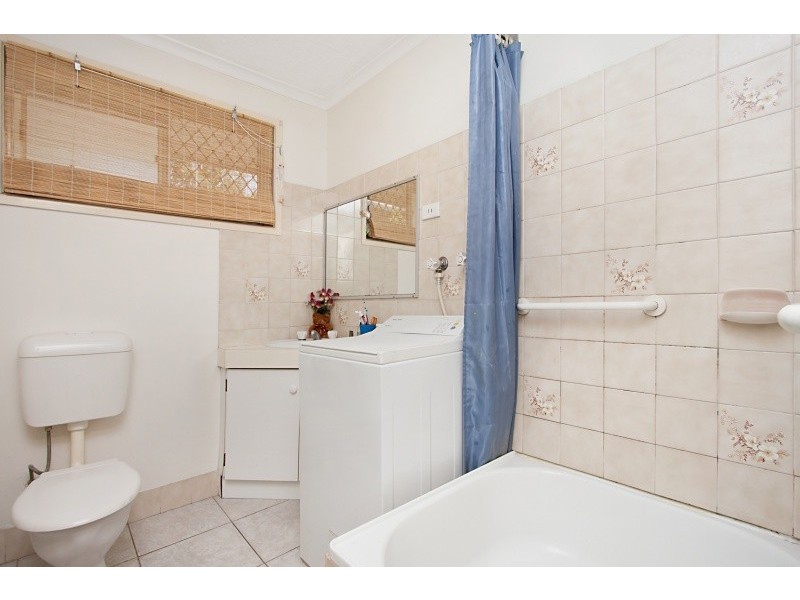 2/9 Molucca Avenue, Palm Beach QLD 4221