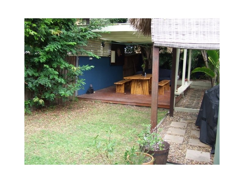 2/28 Twenty Seventh Avenue, Palm Beach QLD 4221