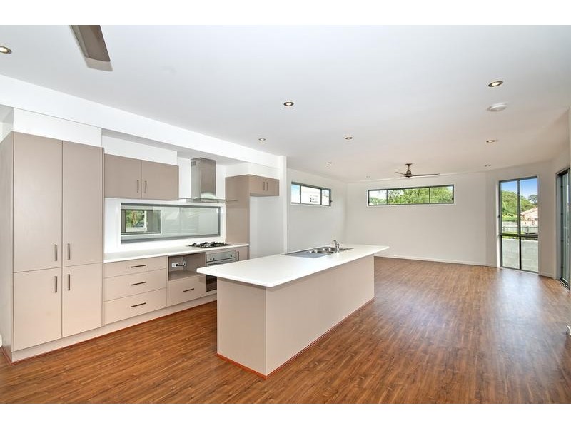 2/1 Currumbin Creek Road, Currumbin QLD 4223