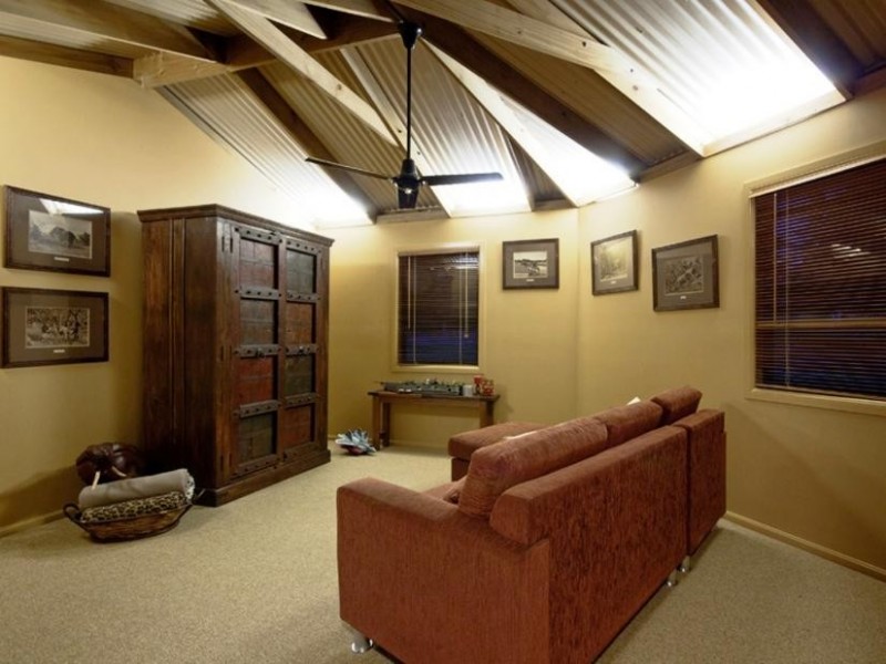 33 Dungogie Drive, Tallebudgera QLD 4228