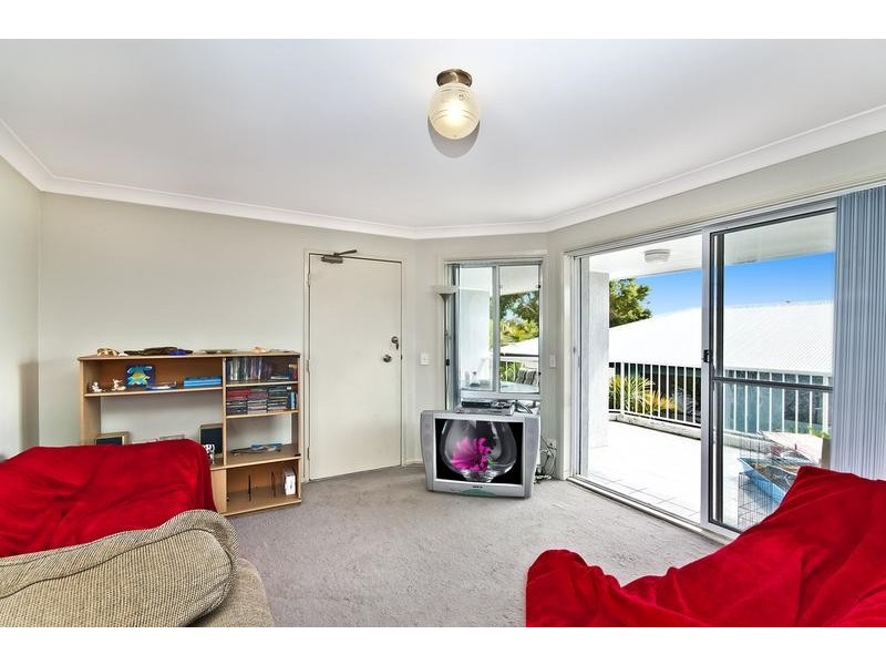 8/57 Leyte Avenue, Palm Beach QLD 4221