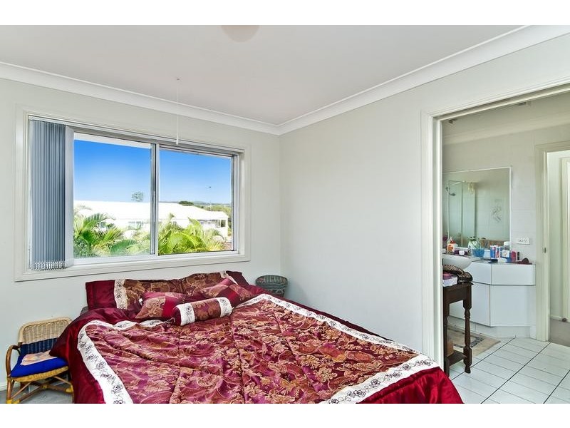 8/57 Leyte Avenue, Palm Beach QLD 4221