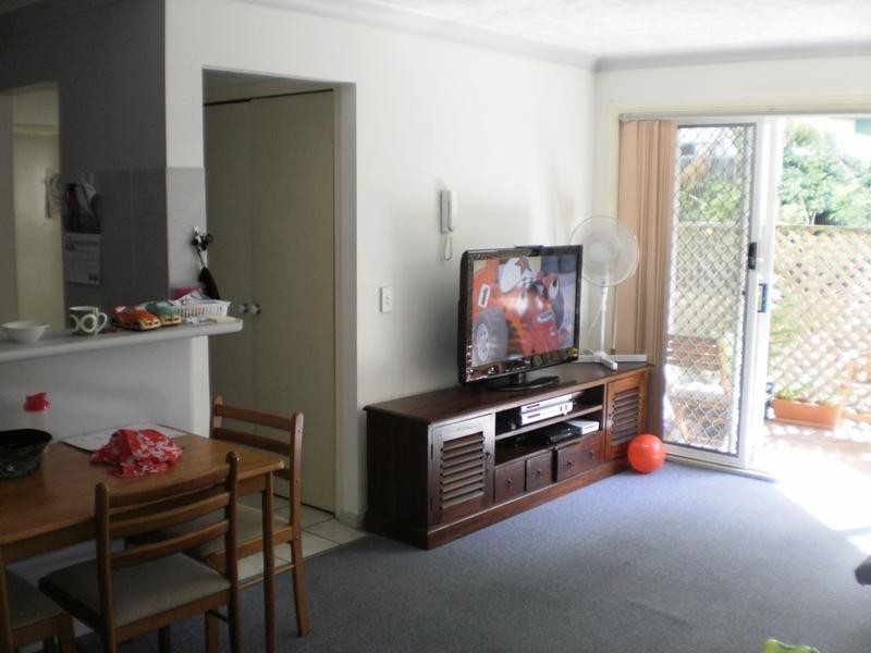 1/57 Leyte Avenue, Palm Beach QLD 4221
