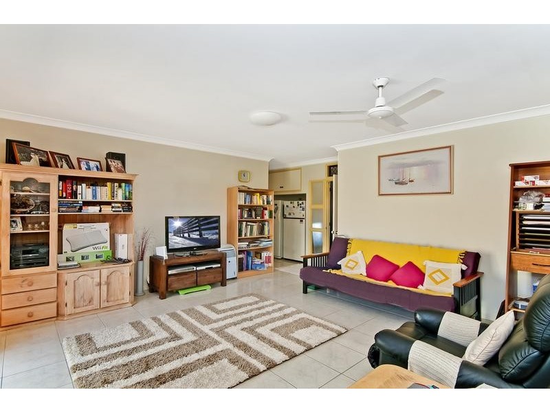 16 Bergamont Street, Elanora QLD 4221