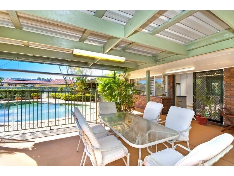 16 Bergamont Street, Elanora QLD 4221