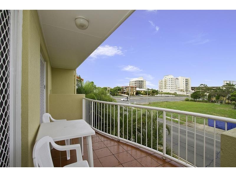 16/1 Tallebudgera Drive, Palm Beach QLD 4221