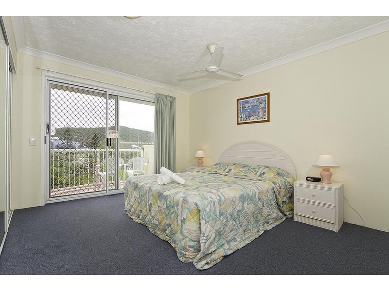 16/1 Tallebudgera Drive, Palm Beach QLD 4221