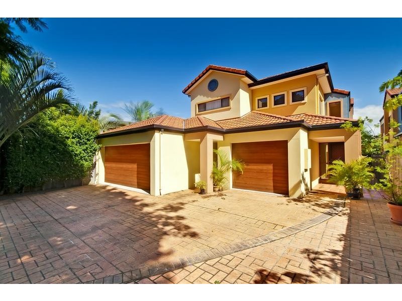 2/40 Leyte Avenue, Palm Beach QLD 4221