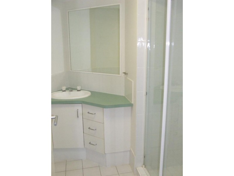 2/1 Rolan Court, Palm Beach QLD 4221